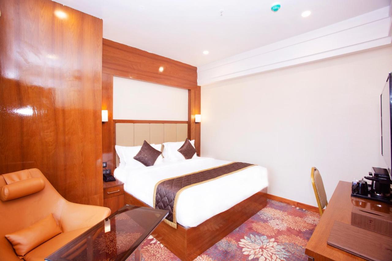 Kingston Hotel Bangalore Exterior photo