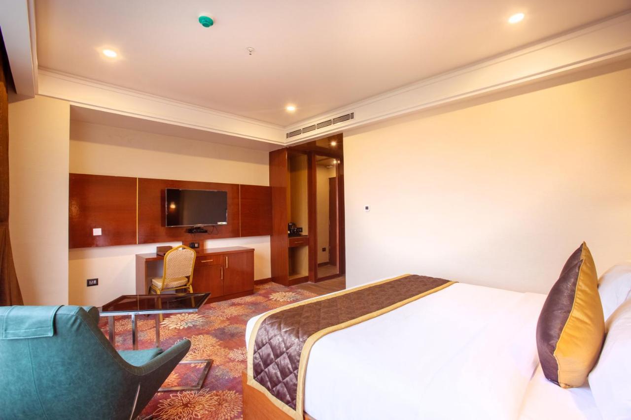 Kingston Hotel Bangalore Exterior photo