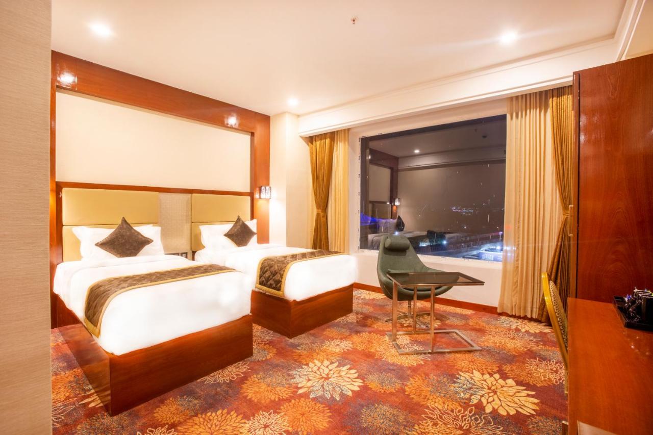 Kingston Hotel Bangalore Exterior photo