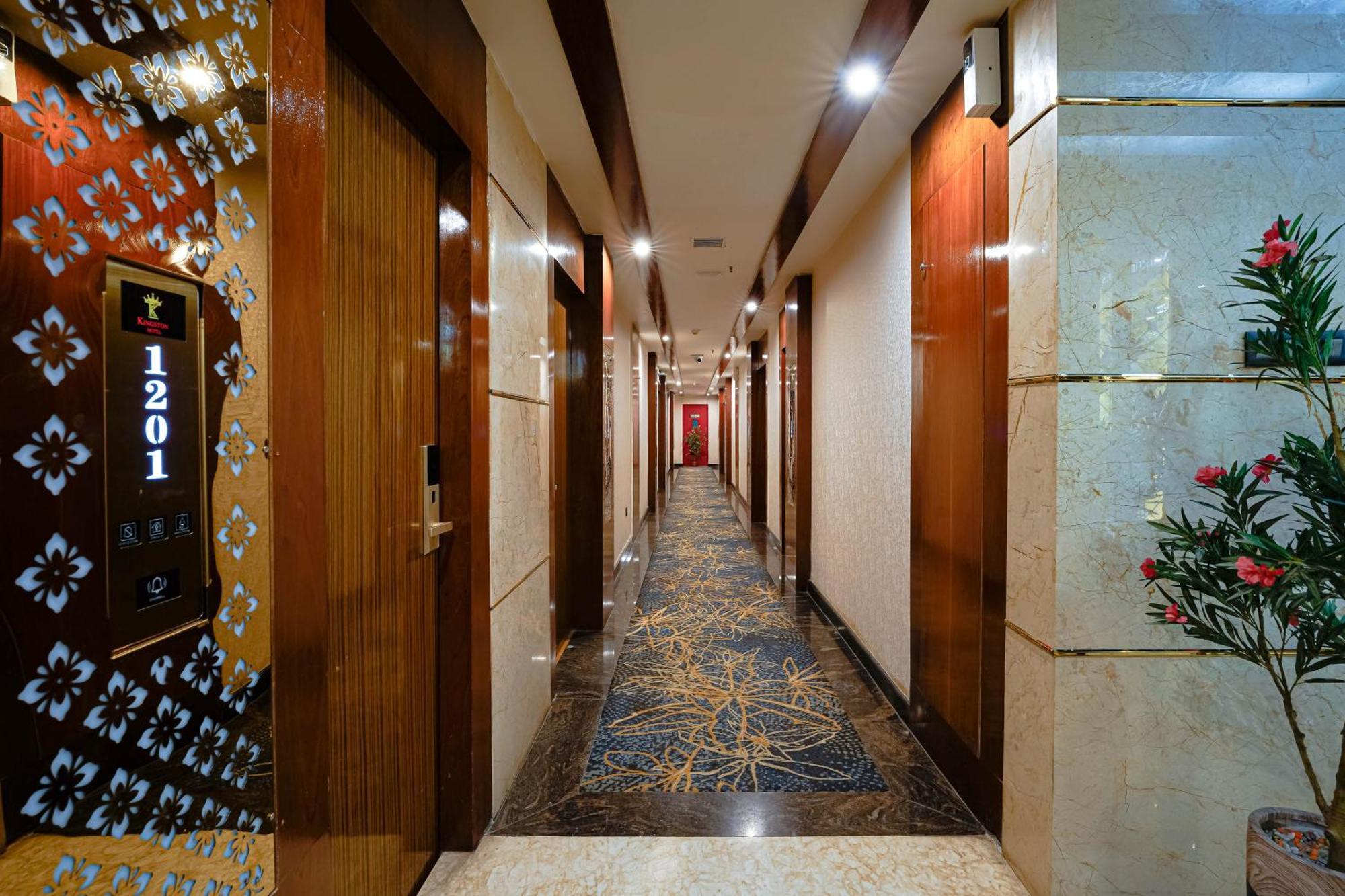 Kingston Hotel Bangalore Exterior photo