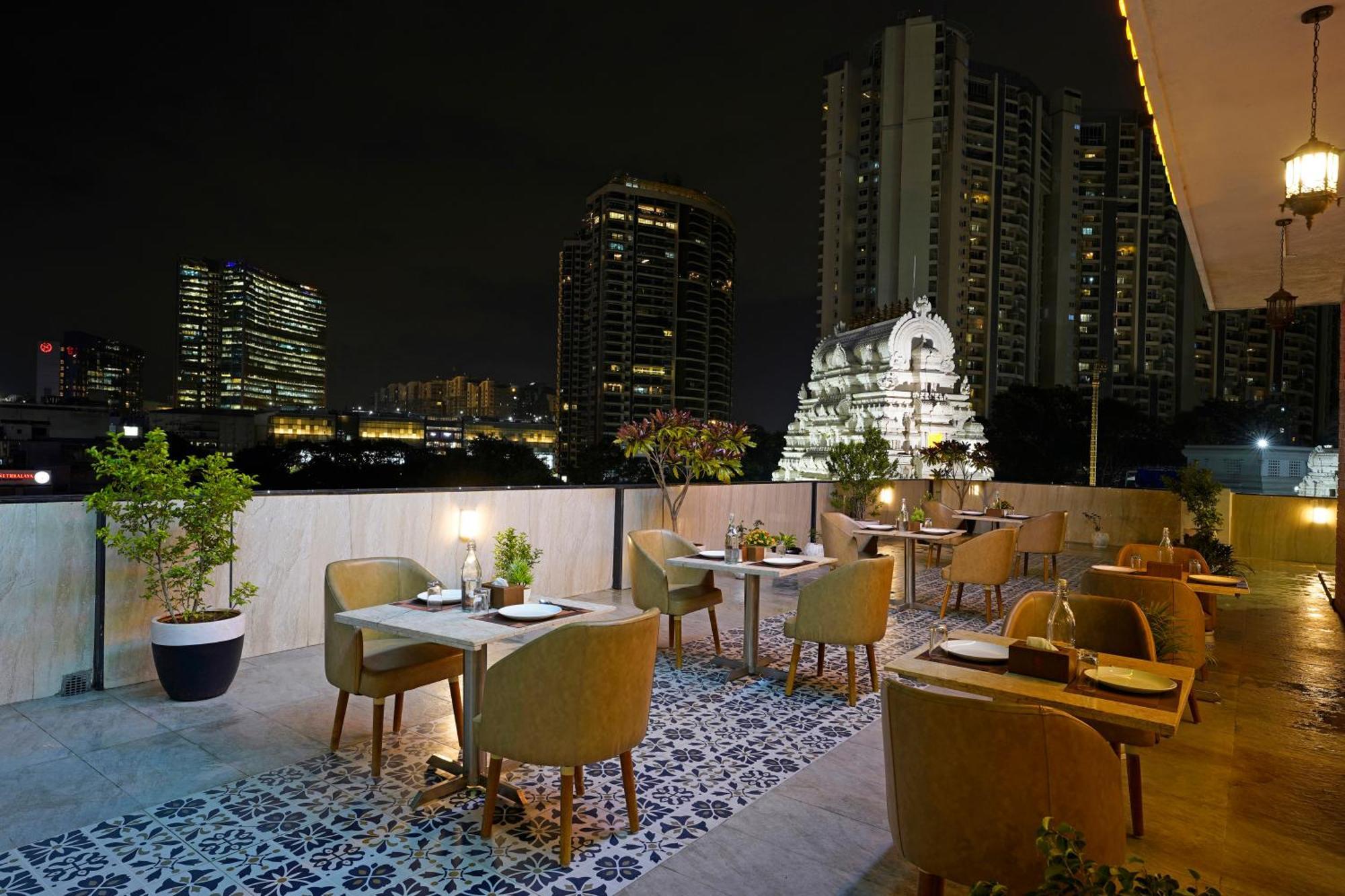 Kingston Hotel Bangalore Exterior photo