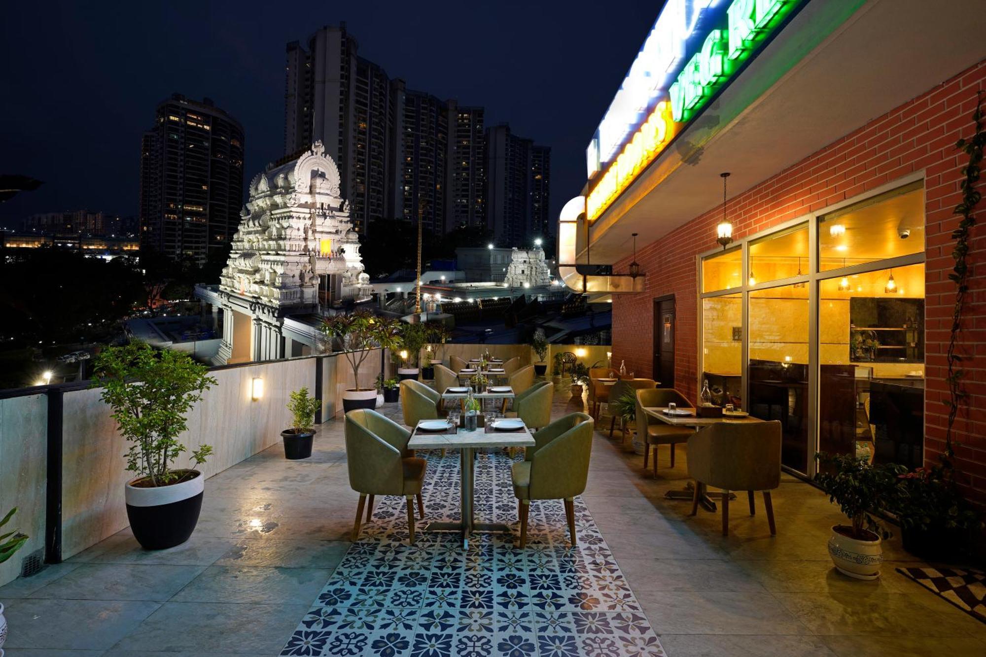 Kingston Hotel Bangalore Exterior photo