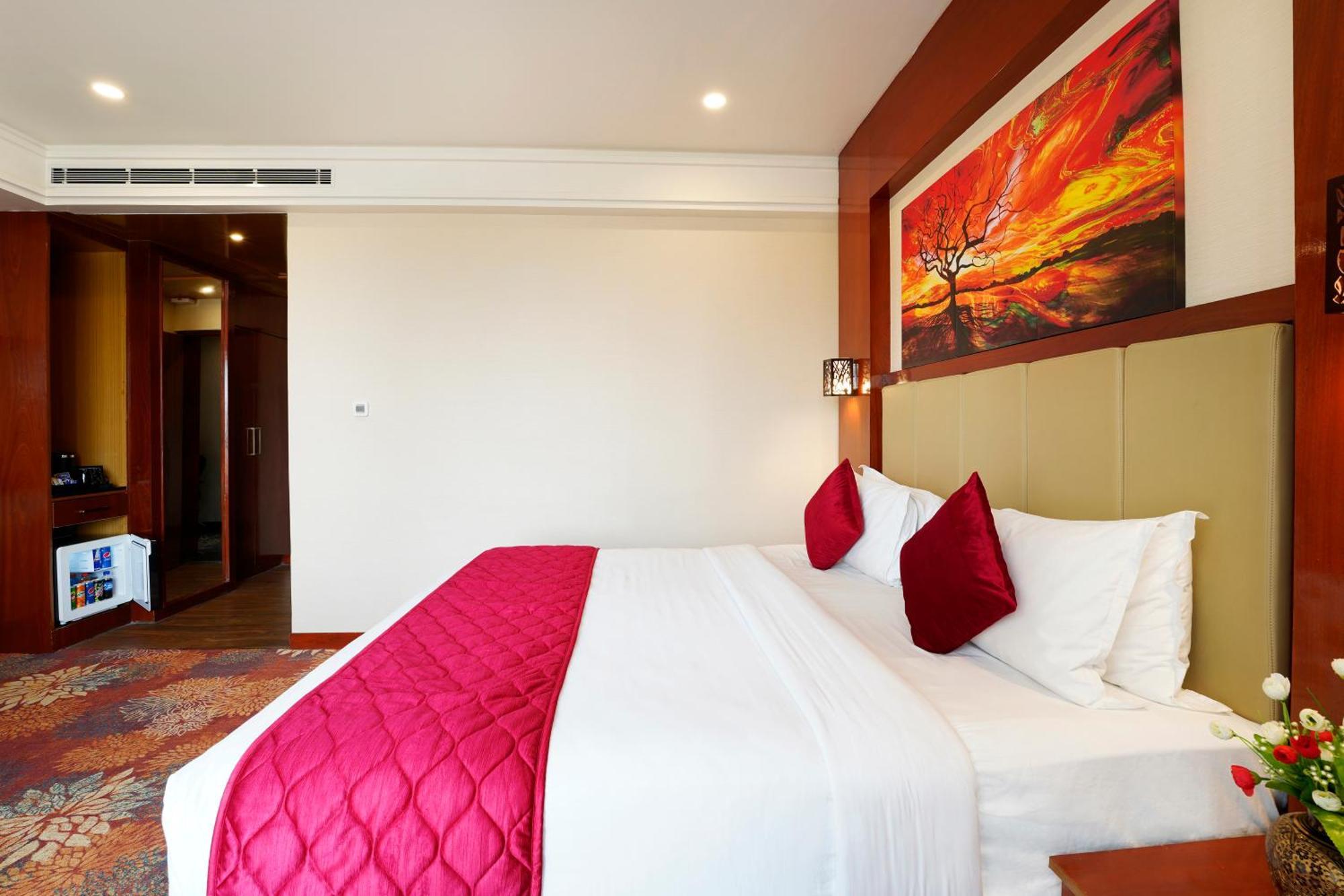 Kingston Hotel Bangalore Exterior photo